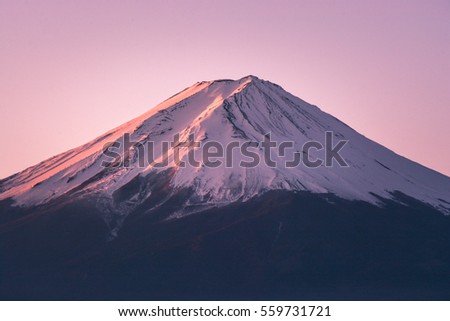 Fuji mountain the most famous place in Japan to traveling.