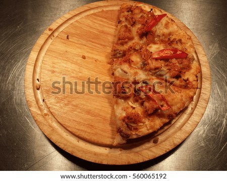 Half chicken pizza tray