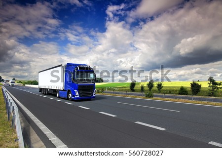 Truck transportation Royalty-Free Stock Photo #560728027