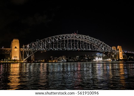 Look at the Sydney harbor bridge at night