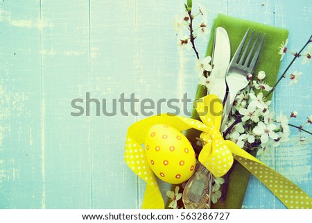 Easter table setting copyspace background