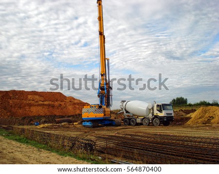 Machine of concrete and machine drilling