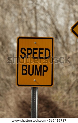 SPEED BUMP SIGN