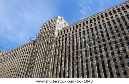 Picture of a massive skyscraper in Chicago