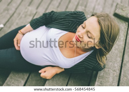 Maternity woman session, portrait, wonderful belly