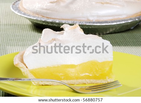 closeup lemon meringue pie