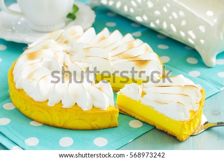 lemon pie with meringue