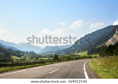 road along Alps