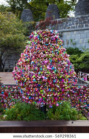 Love locks tree in Seoul, South Korea