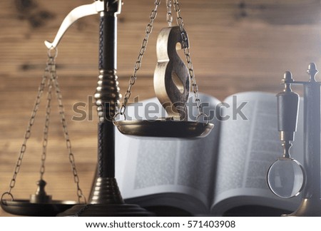Law concept. Wooden background paragraph symbol, place for text.
