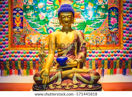 The sculpture of Medicine guru Buddha