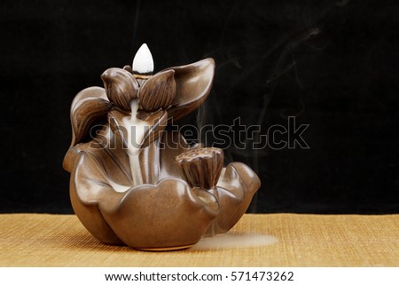 Lotus incense burner