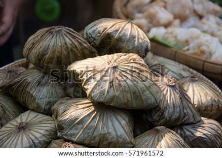 Rice wrapped in lotus leaf