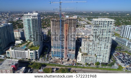 Stock photo of a highrise building under construction