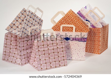 paper with patterns bags with handles for shopping