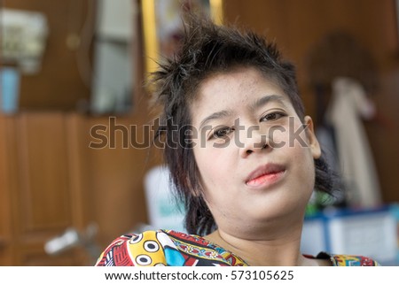 Woman with fan edition new hairstyle