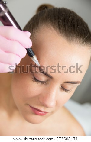 Permanent make-up (tattoo)