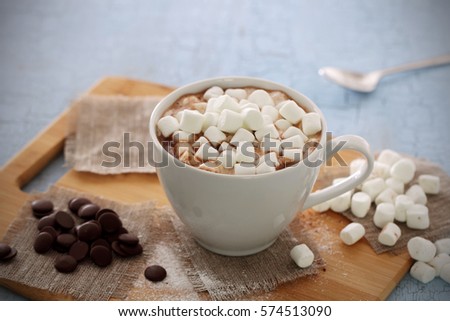 drink hot chocolate and marshmallow marshmallow is near paraphernalia