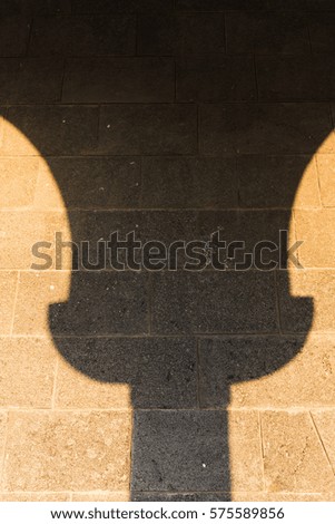 The shadow of the column