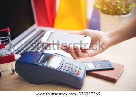 online shopping concept on the wooden table background