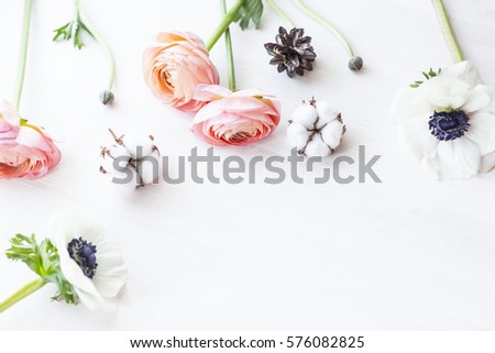Cute and stylish branding mockup photo wit flowers.
