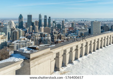 Montreal Skyline from Kondiaronk Belvedere / Mont-Royal in Winter (2017)