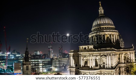 St Pauls Cathedral at Night