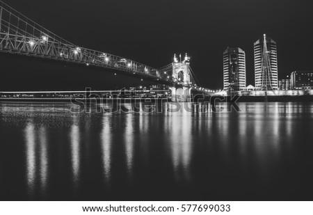 Cincinnati Roebling Bridge at Night