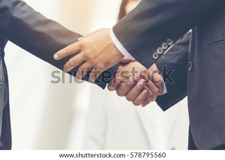 Trustworthy Honor Business are Valuable for Responsible Collaboration Business Teamwork. Dealing Business Motivated Honest Businessman is Appreciation in Team work. Congratulation Trustworthy Concepts Royalty-Free Stock Photo #578795560