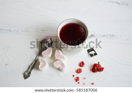 tea cup with marshmallows