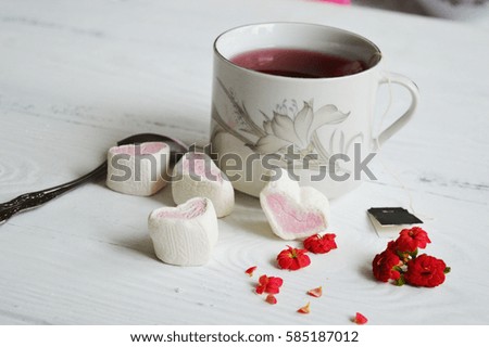 tea cup with marshmallows