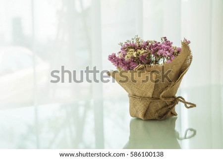 flowers bouquet decoration on dinning table
