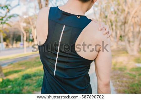 Sport injury, Man with shoulder pain 