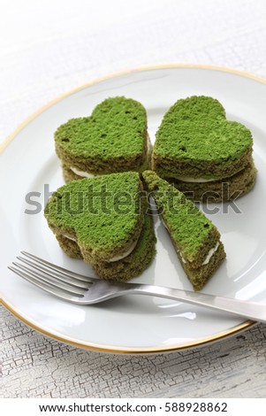 shamrock green cake, homemade dessert for saint patrick’s day