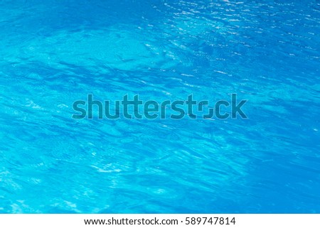 Light reflected from the water pool background