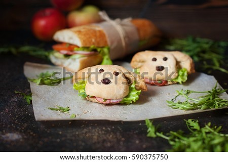 sandwich of a dog for a child