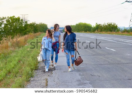 Traveling girls 