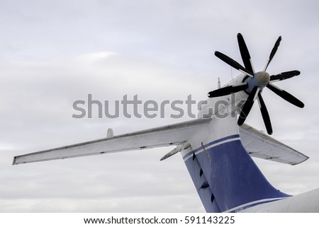 airplane turbine screws