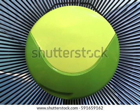 Cover the steel frame of the fan.