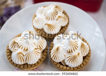 tasty and delicious sweet meringue cupcakes desserts