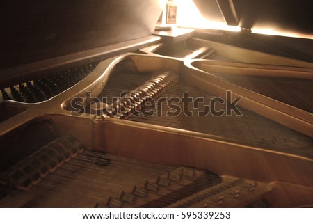 Grand Piano Strings