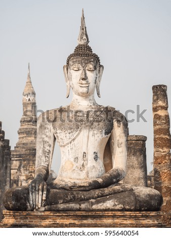 Old buddha statue