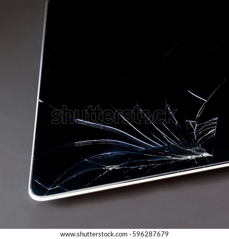 Tablet computer  with completely cracked screen