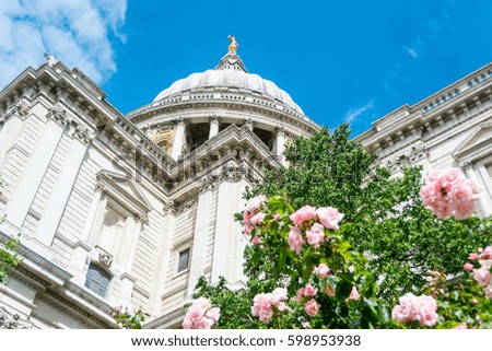 Perspective view of the St Paul's Cathedral