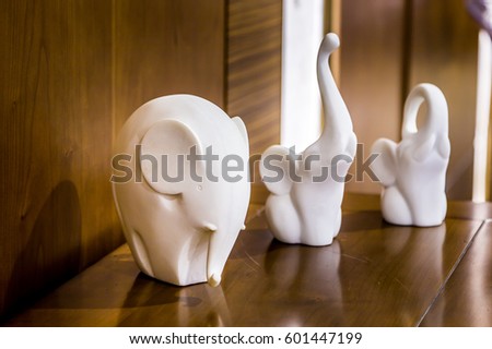 Wonderful statuette for elephants