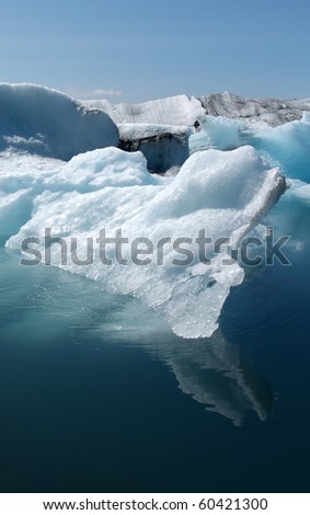 Jokulsarlon, Iceland - Mid summer. melting icebergs from vatnajokull glacier floating in Jokulsarlon lagoon.