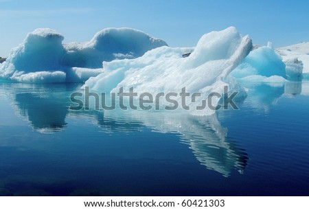 Jokulsarlon, Iceland - Mid summer. melting icebergs from vatnajokull glacier floating in Jokulsarlon lagoon