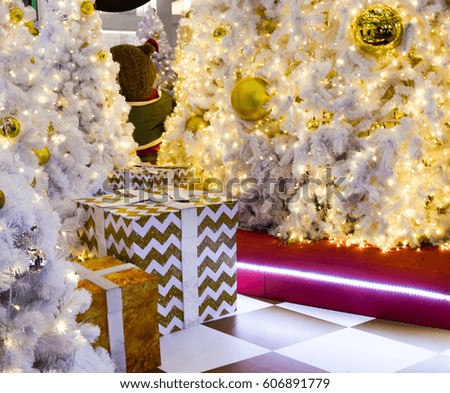 Christmas decoration gift box and Christmas tree