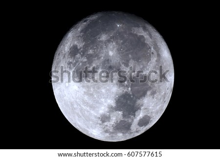 Full moon on the dark night - Shallow depth of field