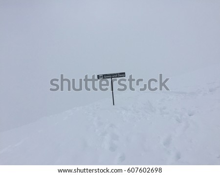 Ski sign